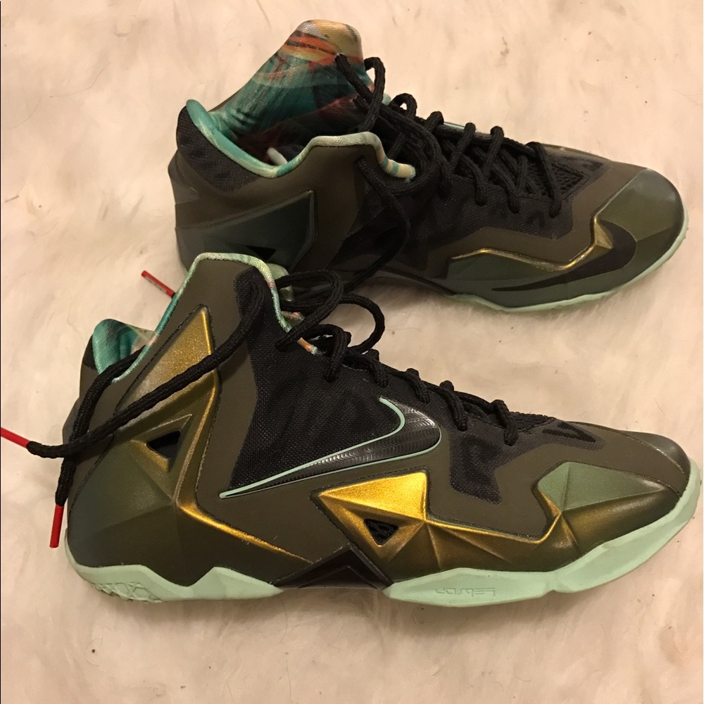 Lebron James Sneakers